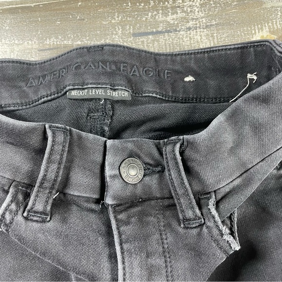 AEO Curvy Super Hi-Rise Jegging Black Distressed Next Level Stretch - Picture 3 of 7